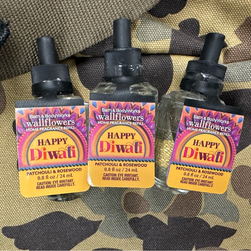 3 Diwali Wallflowers new with tags